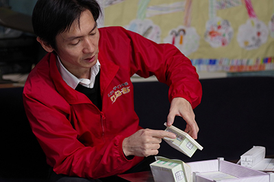 先生説明しています